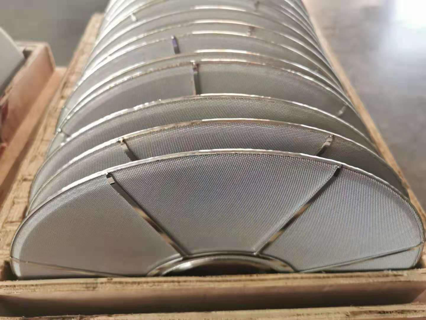 不銹鋼燒結(jié)氈工藝濾芯-源頭廠家-新鄉(xiāng)不銹鋼濾芯